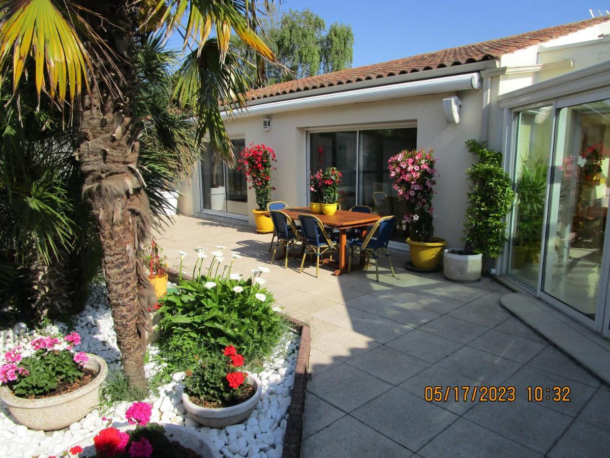 Locatlantique Bed & Breakfast Aytre Exterior photo